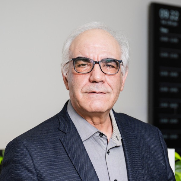 Siamäk Naghian